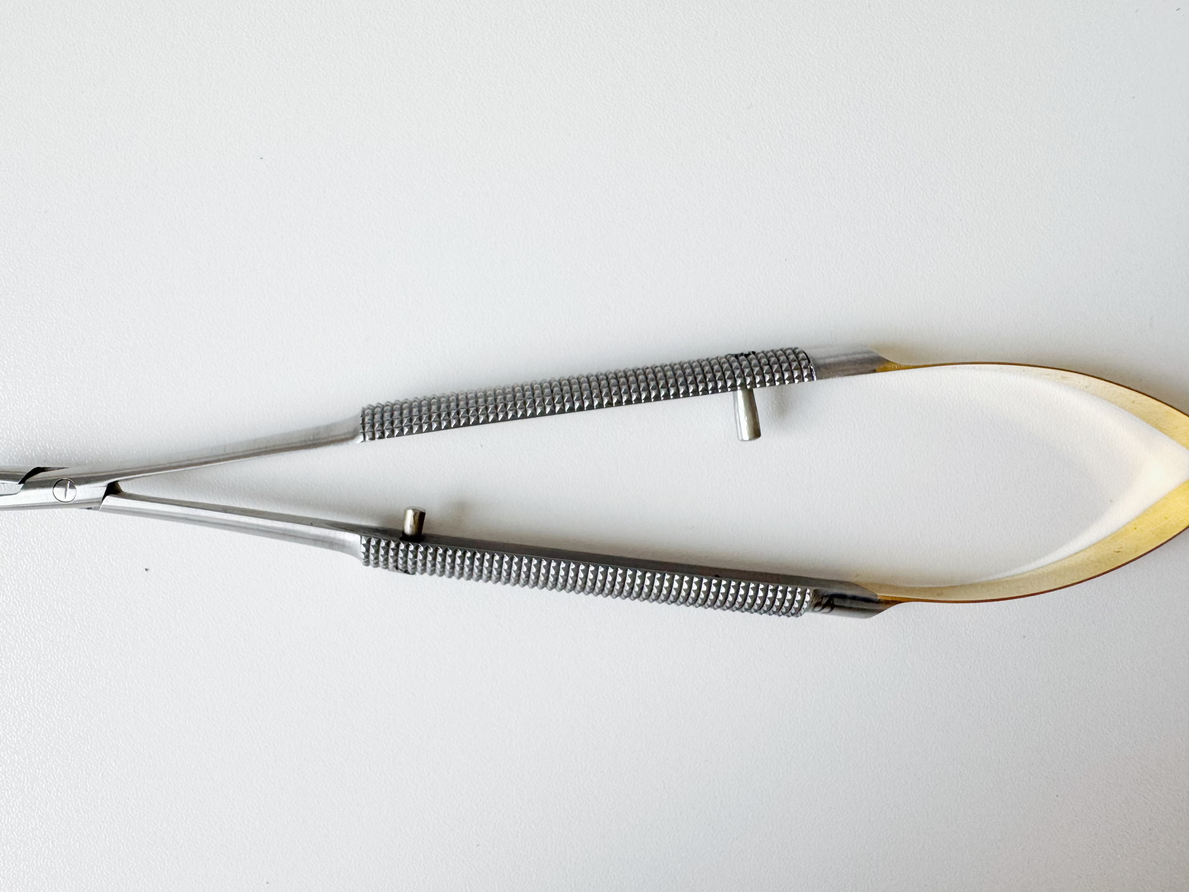 Castroviejo Needle Holder 14cm (NL)