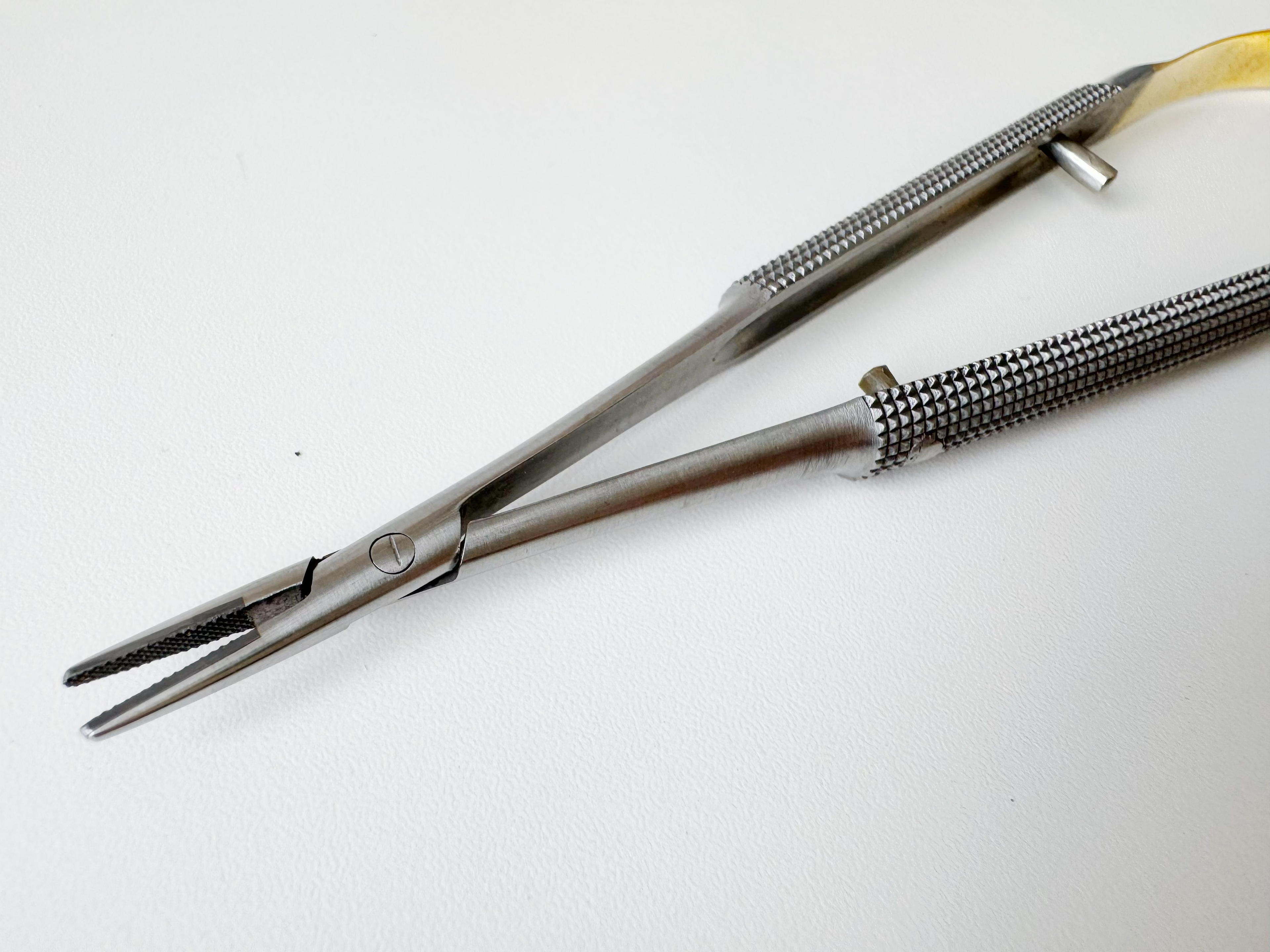 Castroviejo Needle Holder 14cm (NL)