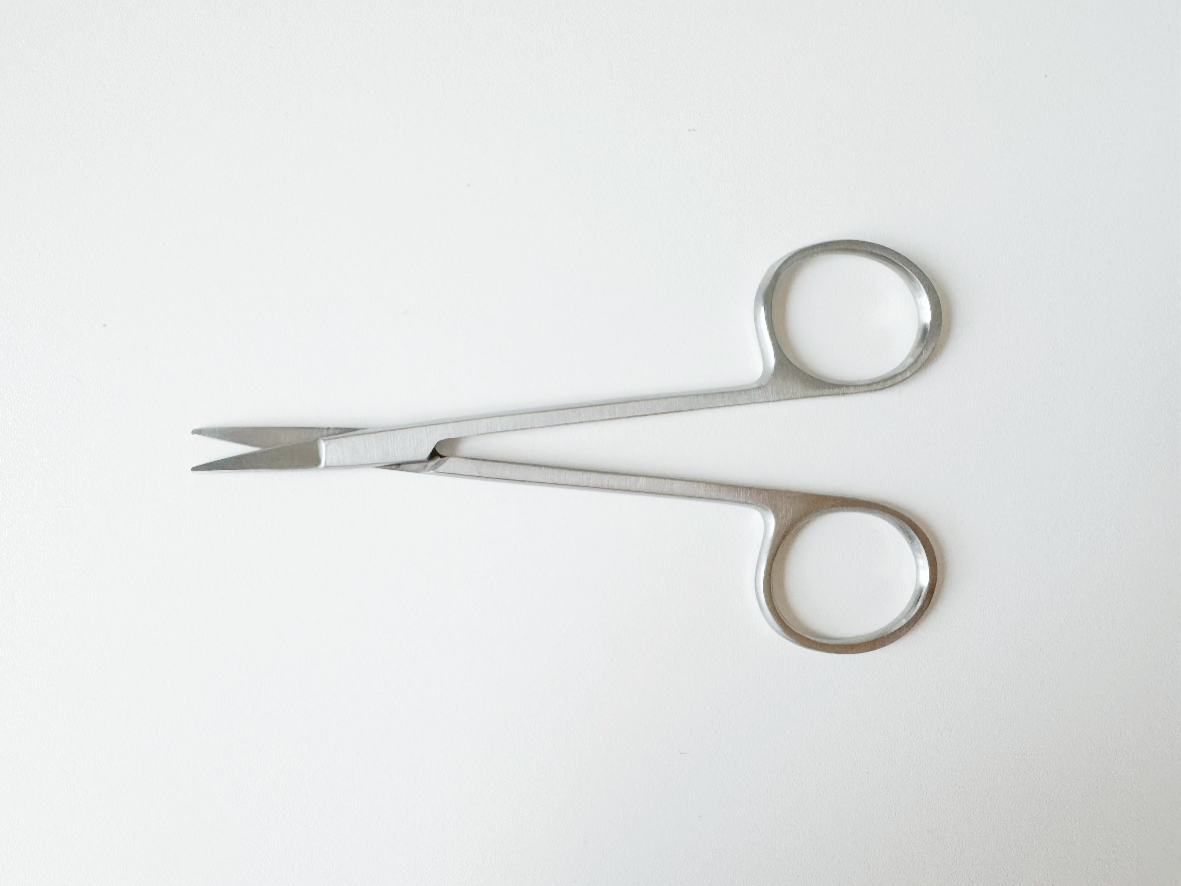 Iris Scissors Curved (11cm)